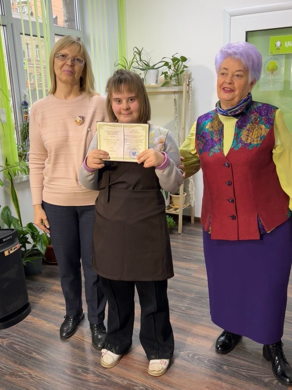 Екатерина Харченко: #ДышимВместе. В ремесленных мастерских Инклюзивного центра «Дышим вместе» трудится много ребят с синдромом Дауна Екатерина Харченко: #ДышимВместе. В ремесленных мастерских Инклюзивного центра «Дышим вместе» трудится много ребят с синдромом Дауна