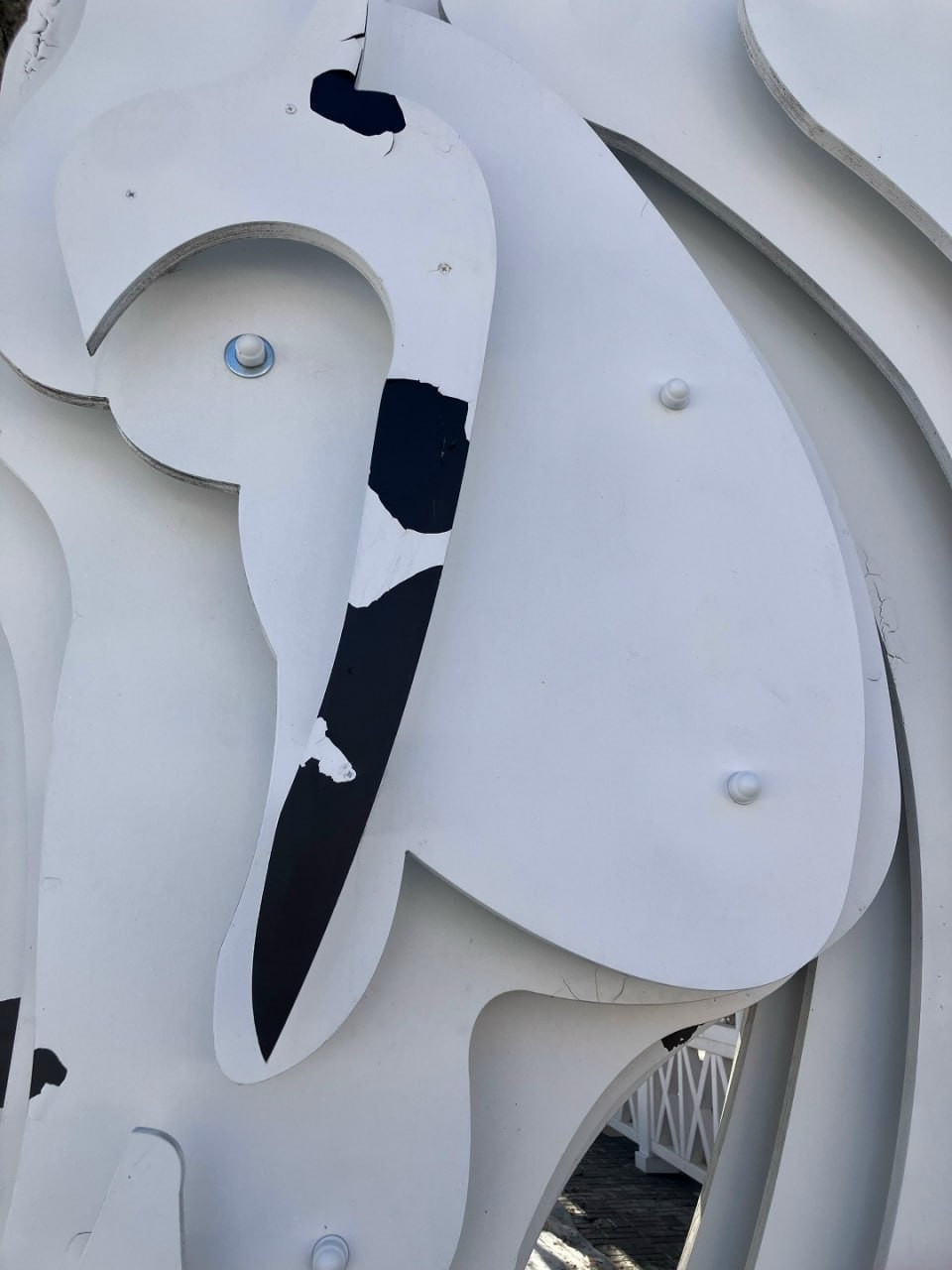 Нам пишут:. — Как красиво все начиналось! Даже зимой в морозы и под снегом шахматная беседка ждала игроков Нам пишут:. — Как красиво все начиналось! Даже зимой в морозы и под снегом шахматная беседка ждала игроков