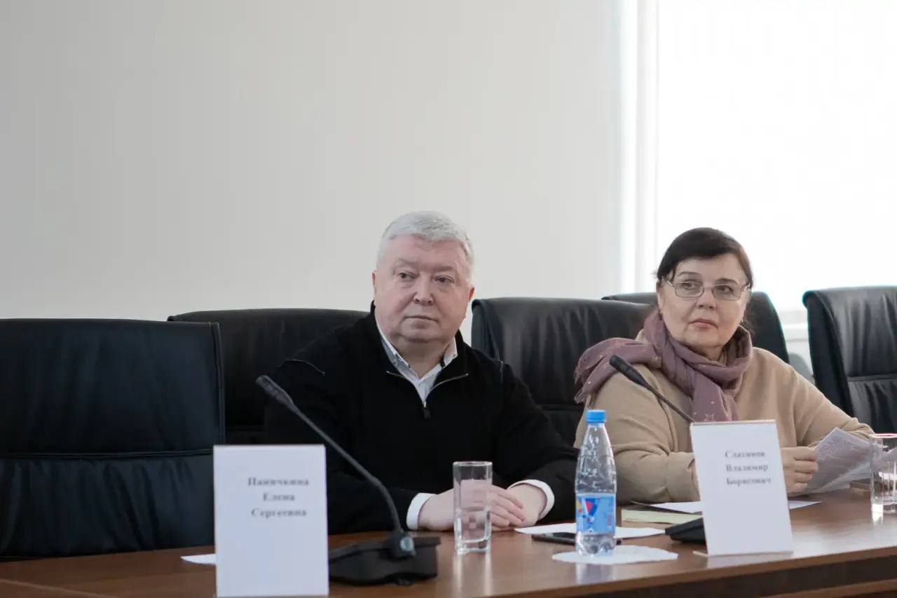 Евгений Маслов подвел итоги работы по благоустройству Курска Евгений Маслов подвел итоги работы по благоустройству Курска