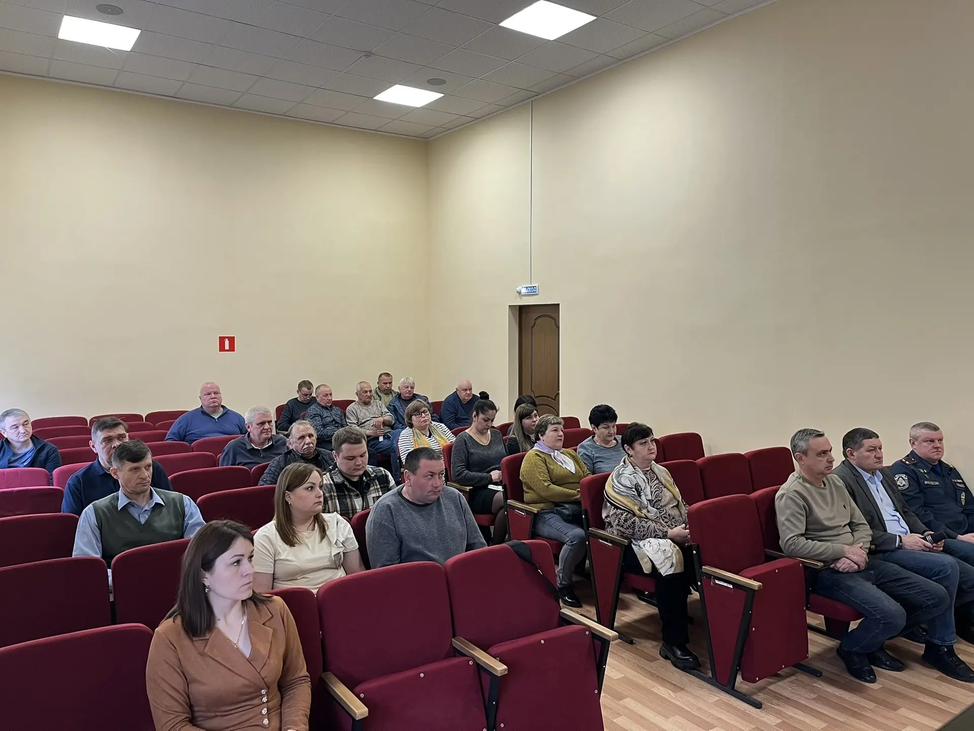 В администрации Обоянского района под председательством первого заместителя главы администрации Эдуарда Губанова состоялось заседание комиссии по предупреждению и ликвидации чрезвычайных ситуаций и обеспечению пожарной... В администрации Обоянского района под председательством первого заместителя главы администрации Эдуарда Губанова состоялось заседание комиссии по предупреждению и ликвидации чрезвычайных ситуаций и обеспечению пожарной...