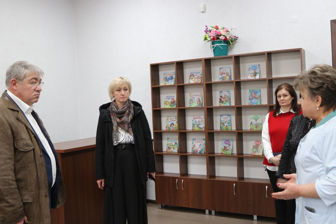 Александр Михайлов: С Ларисой Кравченко поздравили с Днем рождения директора ООО «Витафарм» Галину Чернышову, всей душой преданной своему делу Александр Михайлов: С Ларисой Кравченко поздравили с Днем рождения директора ООО «Витафарм» Галину Чернышову, всей душой преданной своему делу