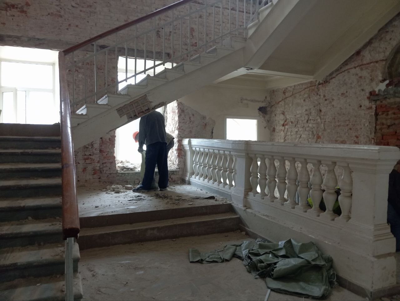 В ходе реставрации бывшего роддома №1 на Ленина выполнено 90% демонтажных работ В ходе реставрации бывшего роддома №1 на Ленина выполнено 90% демонтажных работ