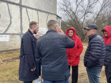 Александр Михайлов: По моему поручению и.о. первого заместителя главы администрации города Александр Петров выехал по обращениям железногорцев, которые поступили во время прямого эфира на телеканале СТВ