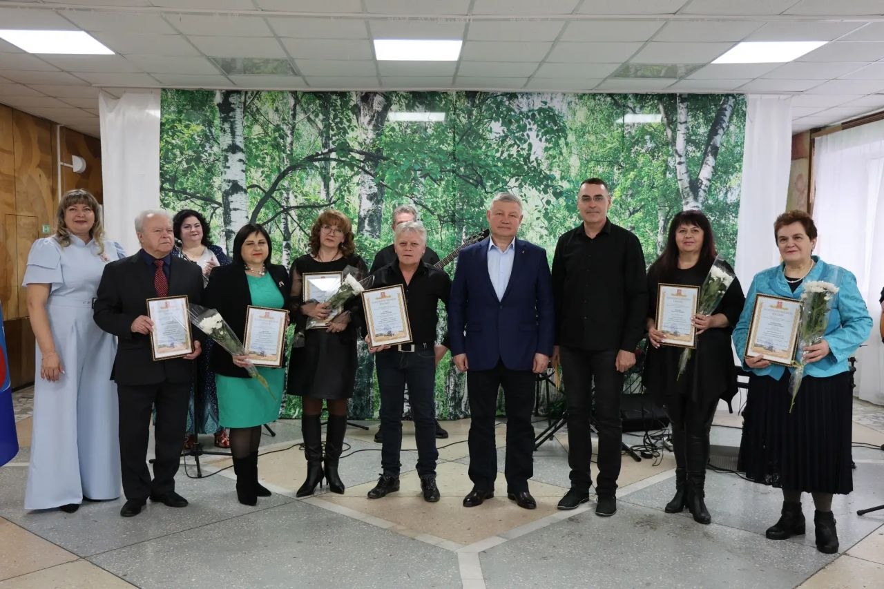 Александр Фролков: 27 марта в Железногорском культурно - досуговом центре прошло торжественное мероприятие, посвященное профессиональному празднику работников культуры Александр Фролков: 27 марта в Железногорском культурно - досуговом центре прошло торжественное мероприятие, посвященное профессиональному празднику работников культуры