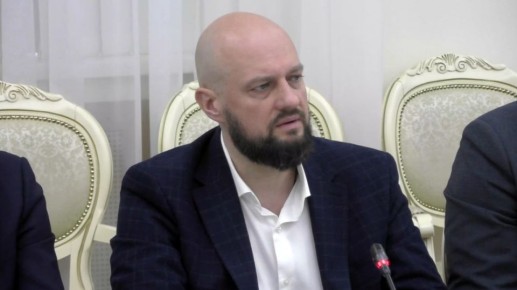 Мэр Курска объяснил горы мусора нехваткой техники и бескультурьем