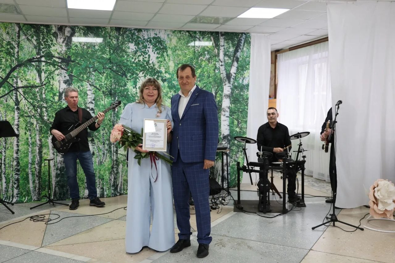 Александр Фролков: 27 марта в Железногорском культурно - досуговом центре прошло торжественное мероприятие, посвященное профессиональному празднику работников культуры Александр Фролков: 27 марта в Железногорском культурно - досуговом центре прошло торжественное мероприятие, посвященное профессиональному празднику работников культуры