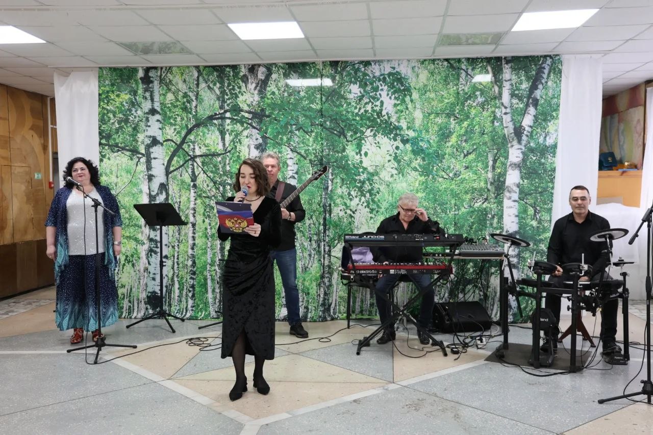 Александр Фролков: 27 марта в Железногорском культурно - досуговом центре прошло торжественное мероприятие, посвященное профессиональному празднику работников культуры Александр Фролков: 27 марта в Железногорском культурно - досуговом центре прошло торжественное мероприятие, посвященное профессиональному празднику работников культуры