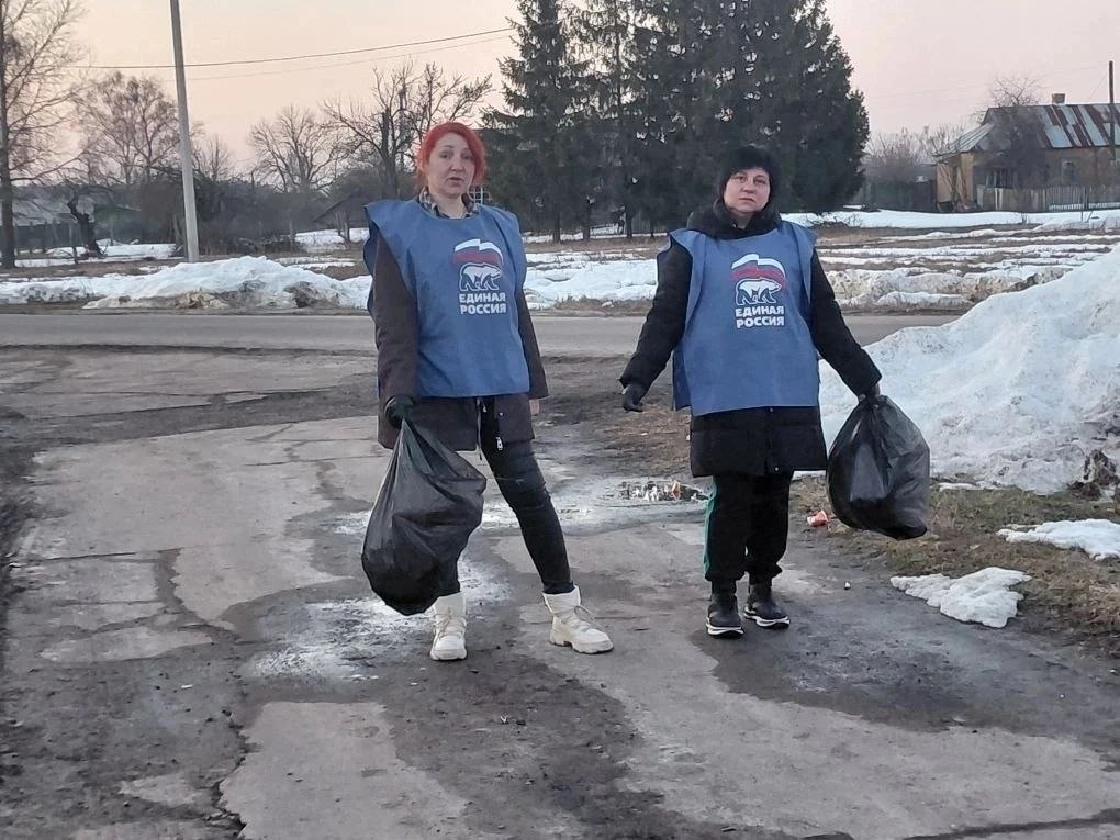 Курские партийцы присоединились к субботникам Курские партийцы присоединились к субботникам