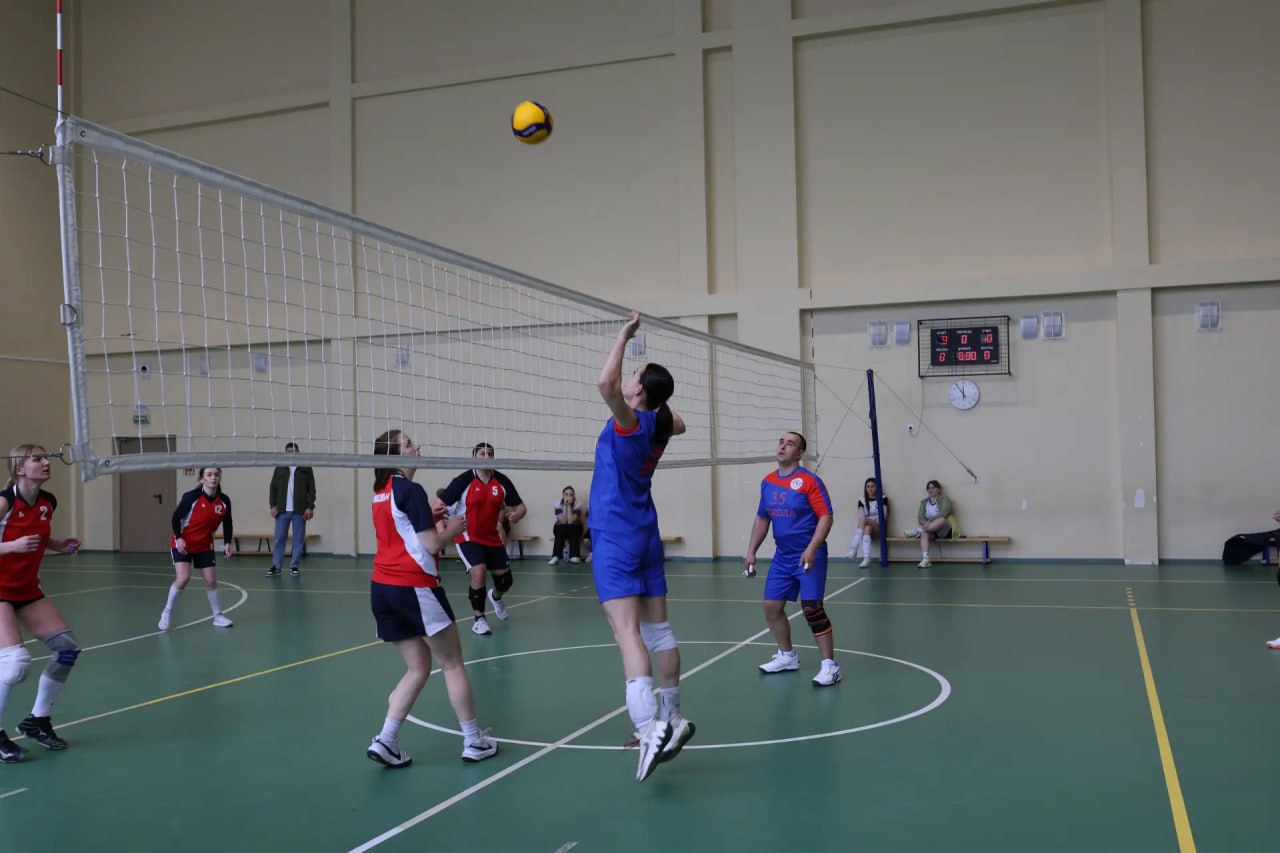 Курске завершился один из самых ярких этапов спартакиады работников образования — финальные игры по волейболу среди общеобразовательных учреждений Курске завершился один из самых ярких этапов спартакиады работников образования — финальные игры по волейболу среди общеобразовательных учреждений