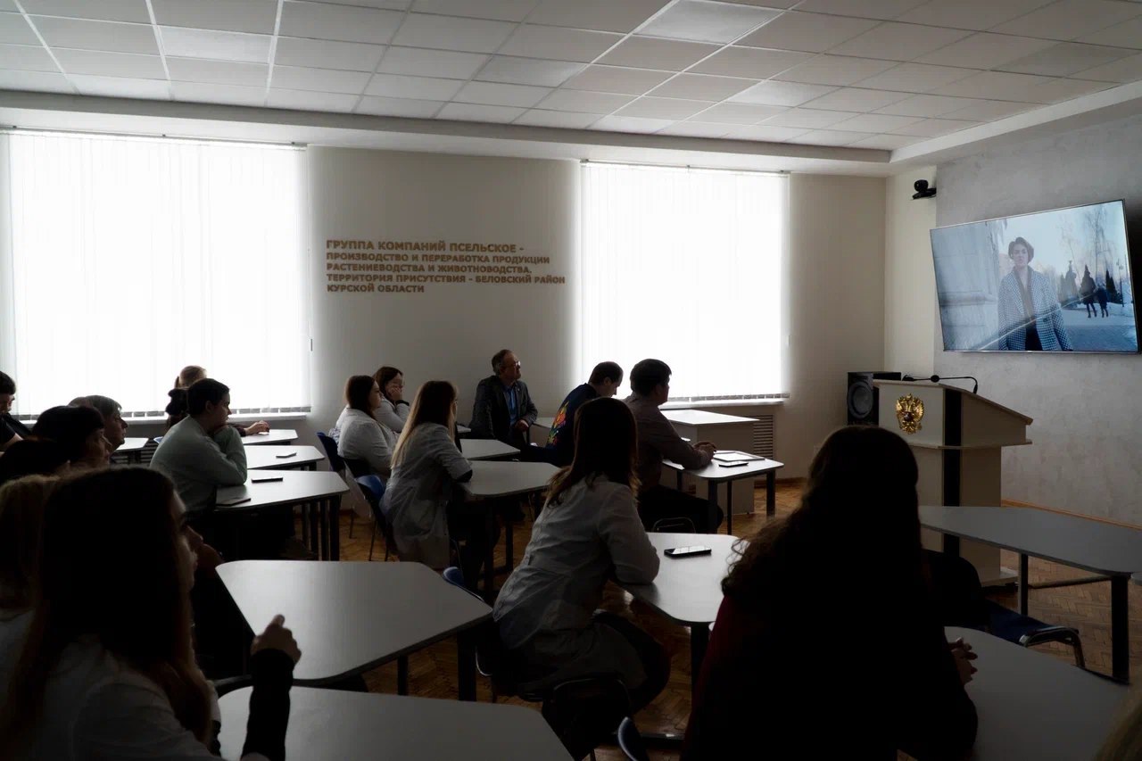 В Курском ГАУ показали документальный фильм «Суджа. Год спустя» В Курском ГАУ показали документальный фильм «Суджа. Год спустя»