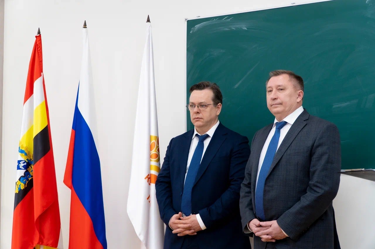 В Курском ГАУ показали документальный фильм «Суджа. Год спустя» В Курском ГАУ показали документальный фильм «Суджа. Год спустя»