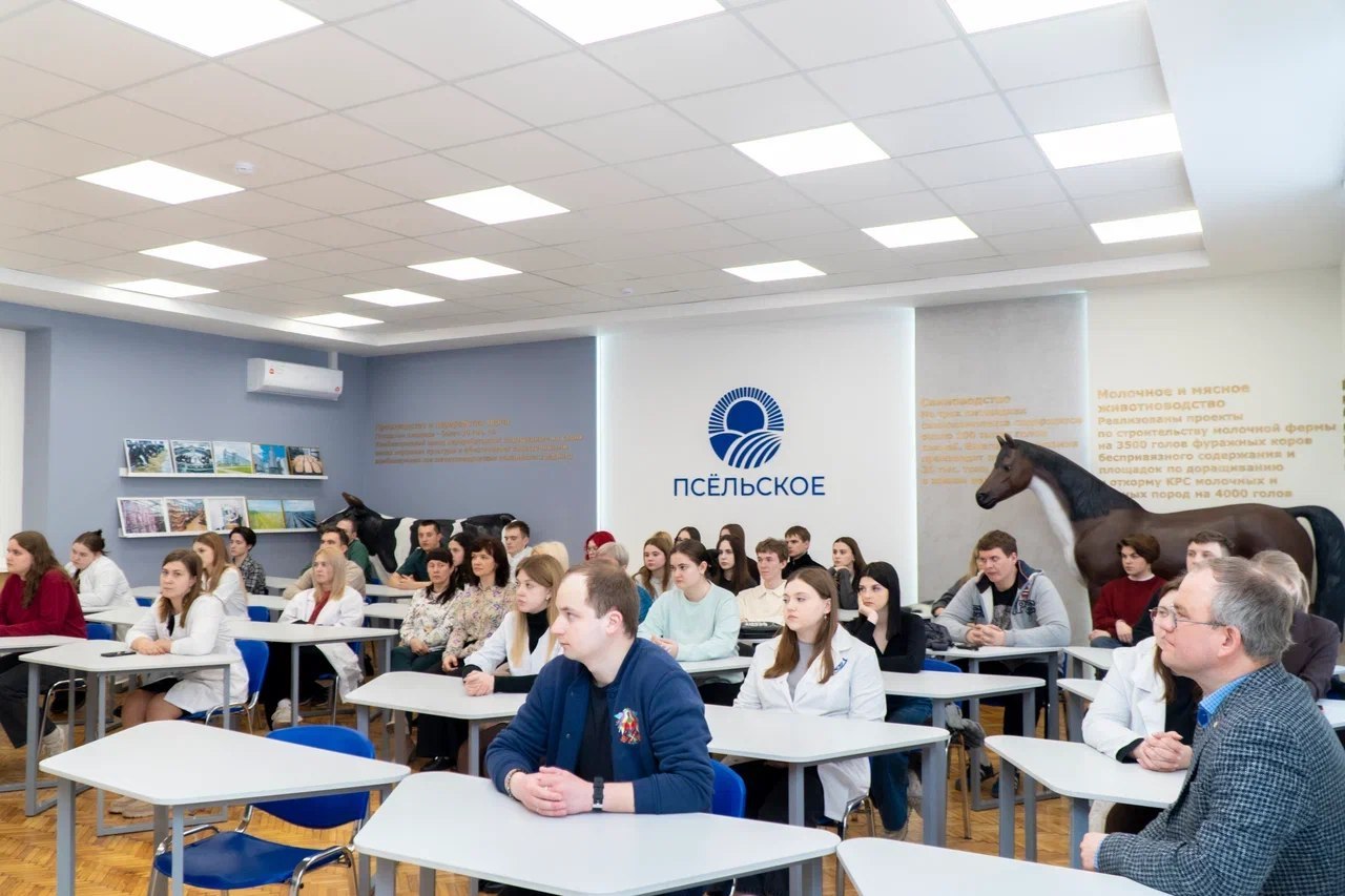 В Курском ГАУ показали документальный фильм «Суджа. Год спустя» В Курском ГАУ показали документальный фильм «Суджа. Год спустя»