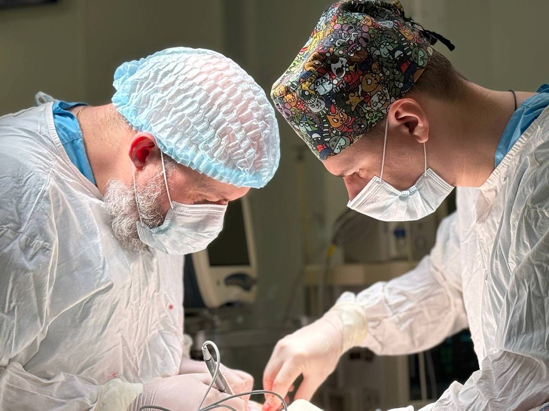 Курские онкологи прооперировали 2-х пациенток с гигантскими опухолями Курские онкологи прооперировали 2-х пациенток с гигантскими опухолями