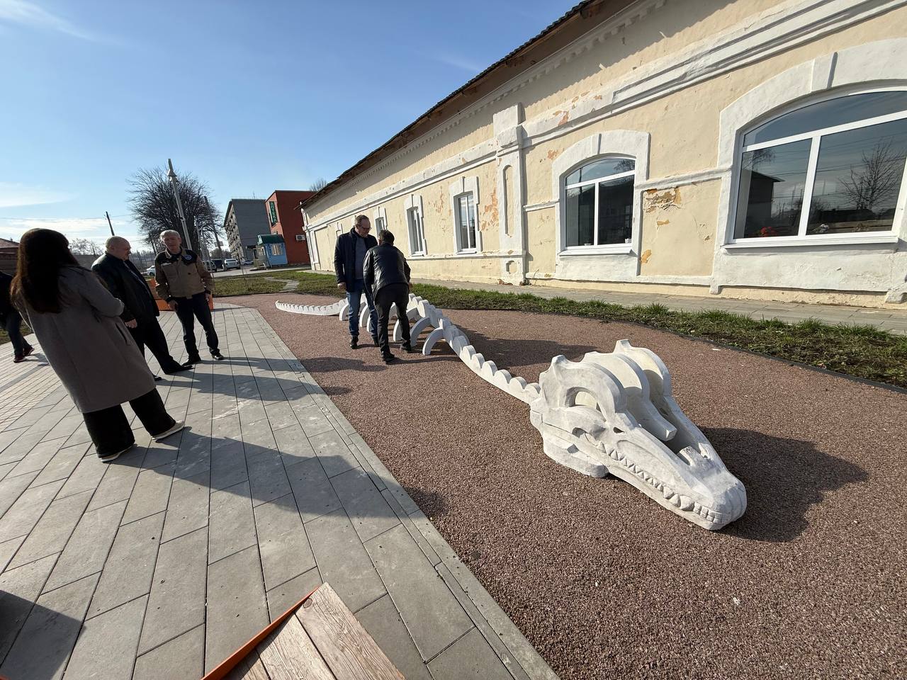 Встреча с подрядчиком: контроль за качеством благоустройства в Щиграх Встреча с подрядчиком: контроль за качеством благоустройства в Щиграх