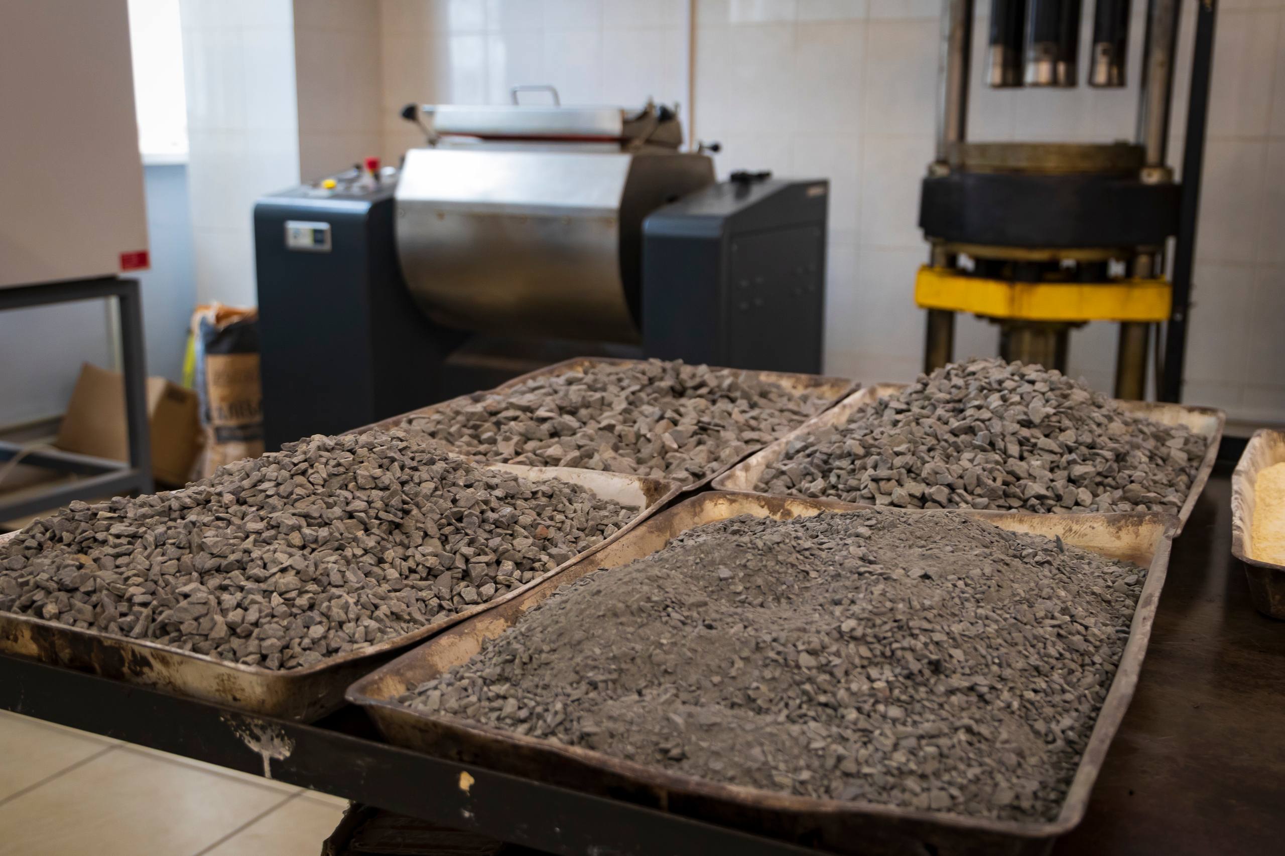 Качественные и безопасные дороги — один из ключевых приоритетов национального проекта «Инфраструктура для жизни» Качественные и безопасные дороги — один из ключевых приоритетов национального проекта «Инфраструктура для жизни»