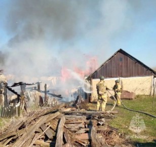 Мужчина погиб при пожаре из-за курения в Курской области