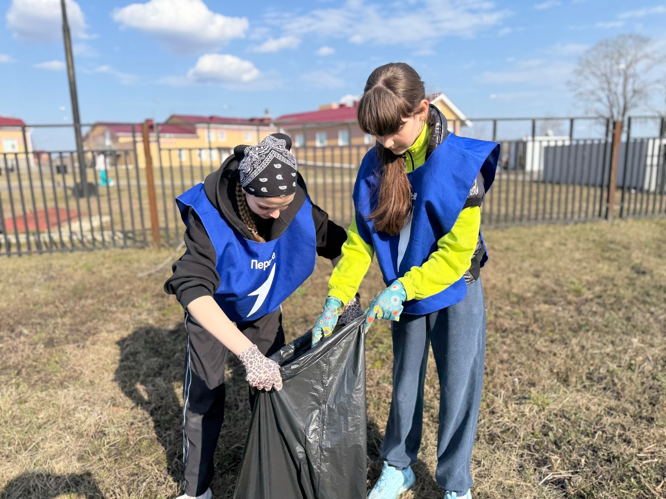 Тимуровский отряд местного отделения «Движение первых» Фатежского района посетил Архиерейское подворье в честь Святителя Луки Крымского Тимуровский отряд местного отделения «Движение первых» Фатежского района посетил Архиерейское подворье в честь Святителя Луки Крымского