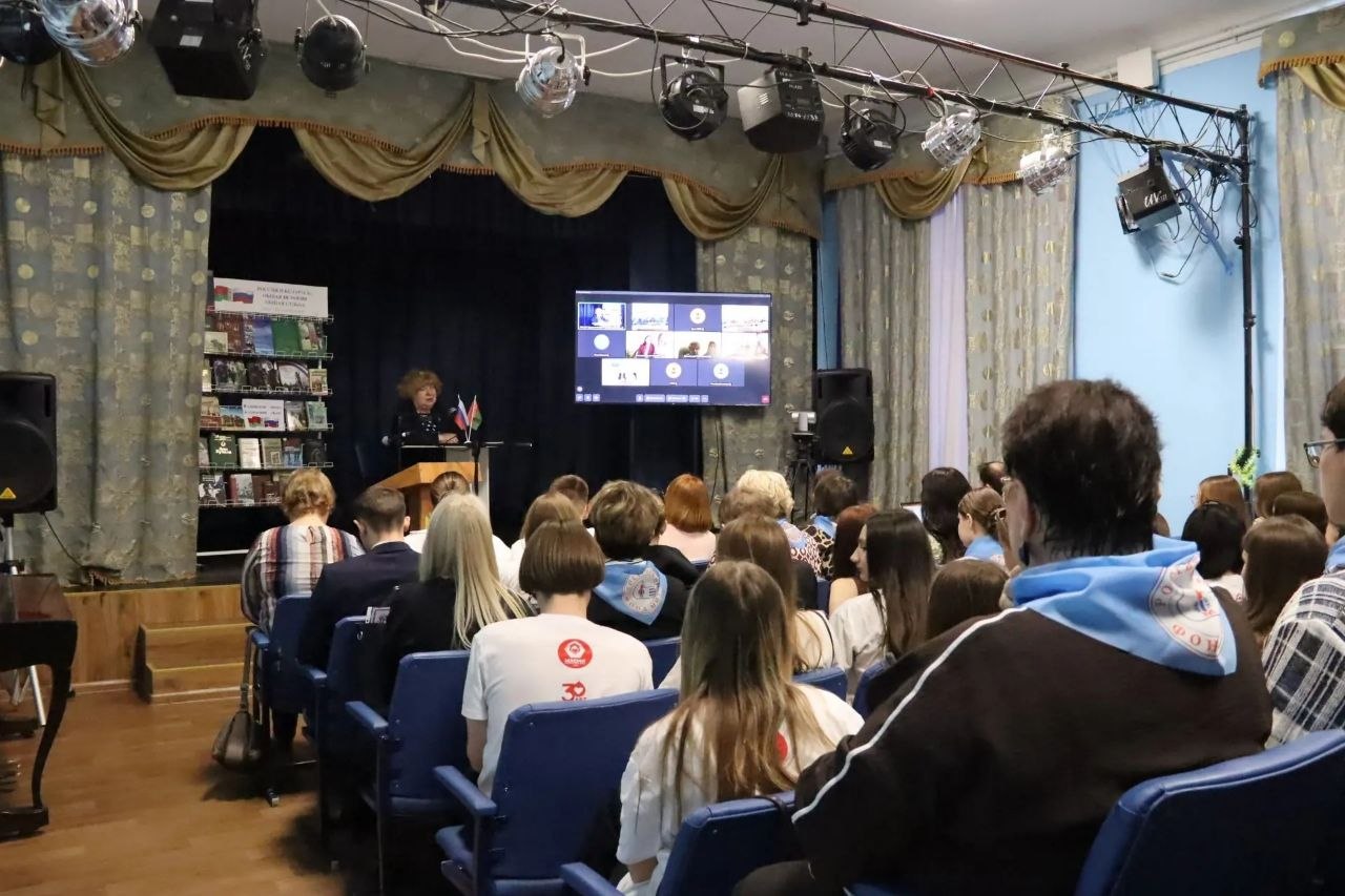 Мир, дружба, единство!. В Курске состоялся телемост «Россия-Белоруссия» Мир, дружба, единство!. В Курске состоялся телемост «Россия-Белоруссия»