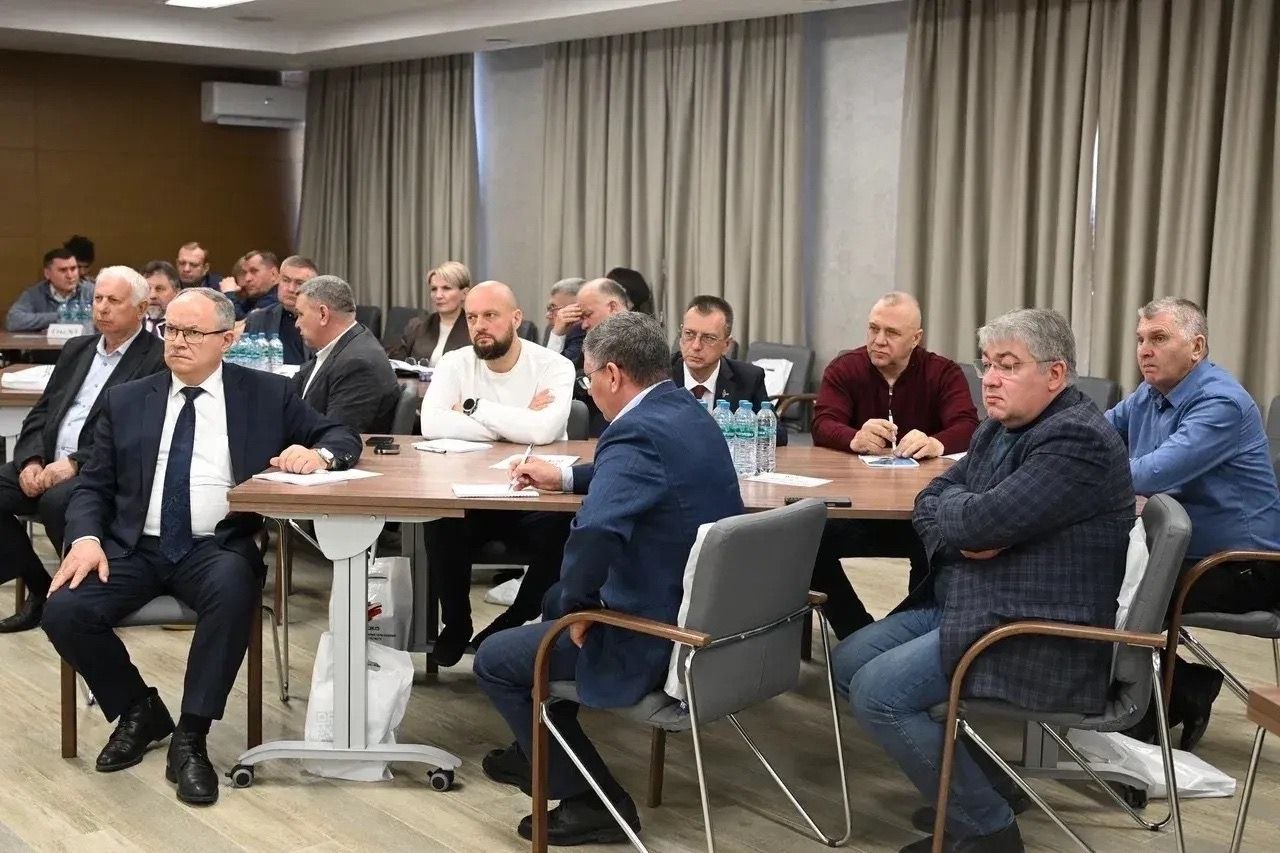 Владимир Зайцев: Принял участие в двухдневном обучающем семинаре для глав муниципальных районов и городских округов «Современный вектор развития местного самоуправления на территории Курской области» Владимир Зайцев: Принял участие в двухдневном обучающем семинаре для глав муниципальных районов и городских округов «Современный вектор развития местного самоуправления на территории Курской области»