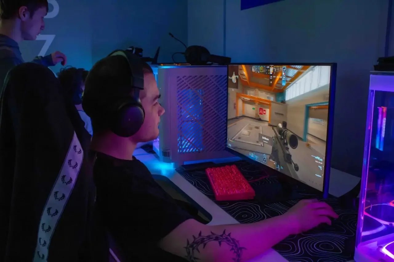 Курские студенты активно проводят время в городском молодежном центре социальных программ «Спектр» Курские студенты активно проводят время в городском молодежном центре социальных программ «Спектр»