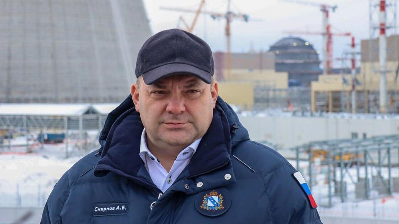 Экс-губернатора Курской области Алексея Смирнова приговорили к 14 годам колонии строгого режима и штрафу в 400 млн рублей