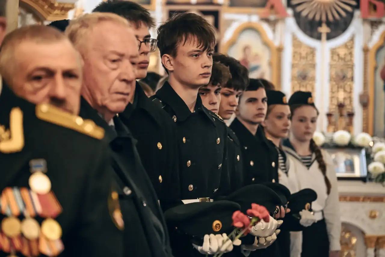 7 апреля - День памяти моряков-подводников 7 апреля - День памяти моряков-подводников