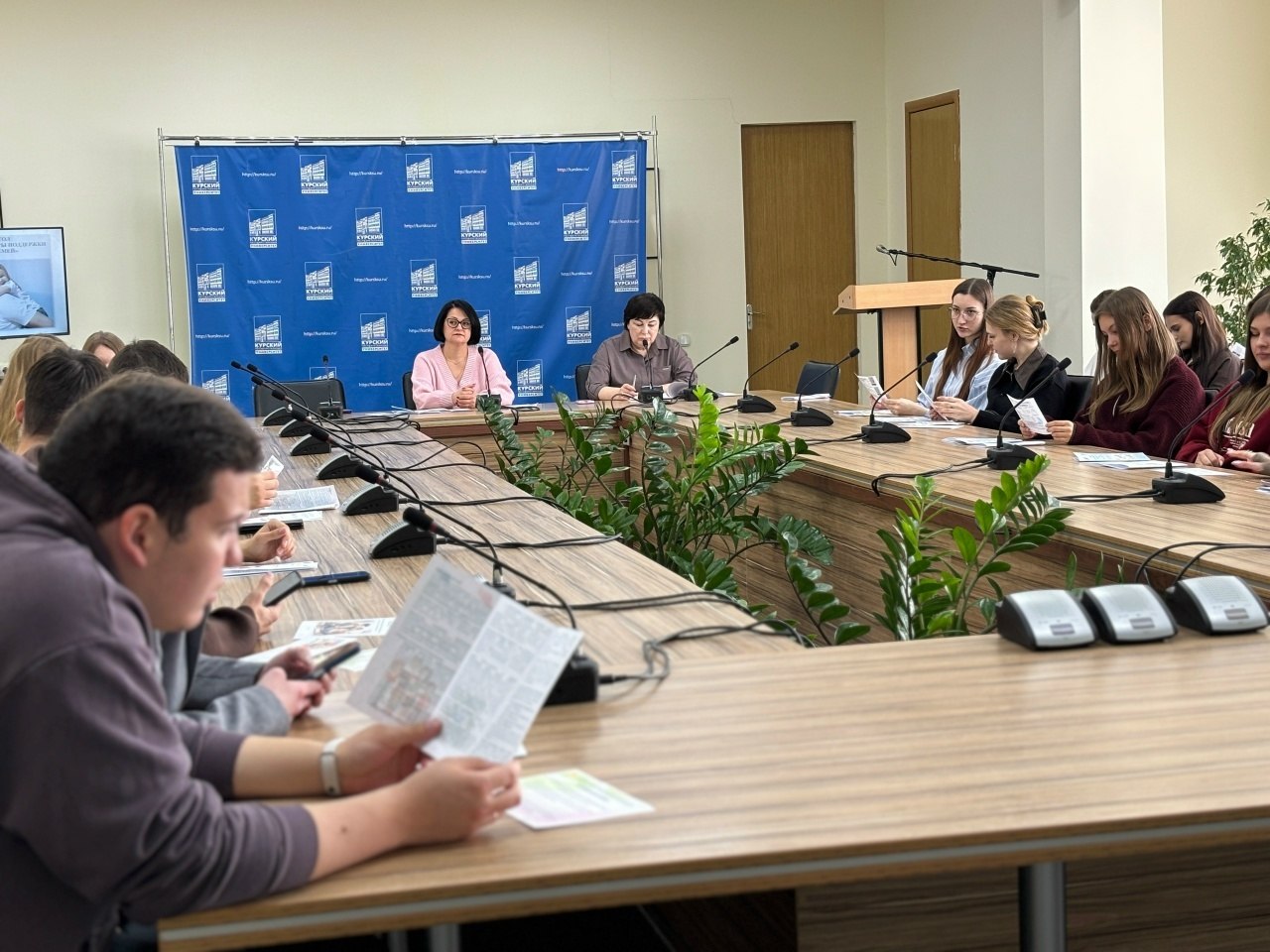 Сегодня отмечается Всероссийский День беременных! Этот праздник напоминает нам о самом трепетном и волшебном периоде в жизни каждой женщины — времени ожидания новой жизни Сегодня отмечается Всероссийский День беременных! Этот праздник напоминает нам о самом трепетном и волшебном периоде в жизни каждой женщины — времени ожидания новой жизни