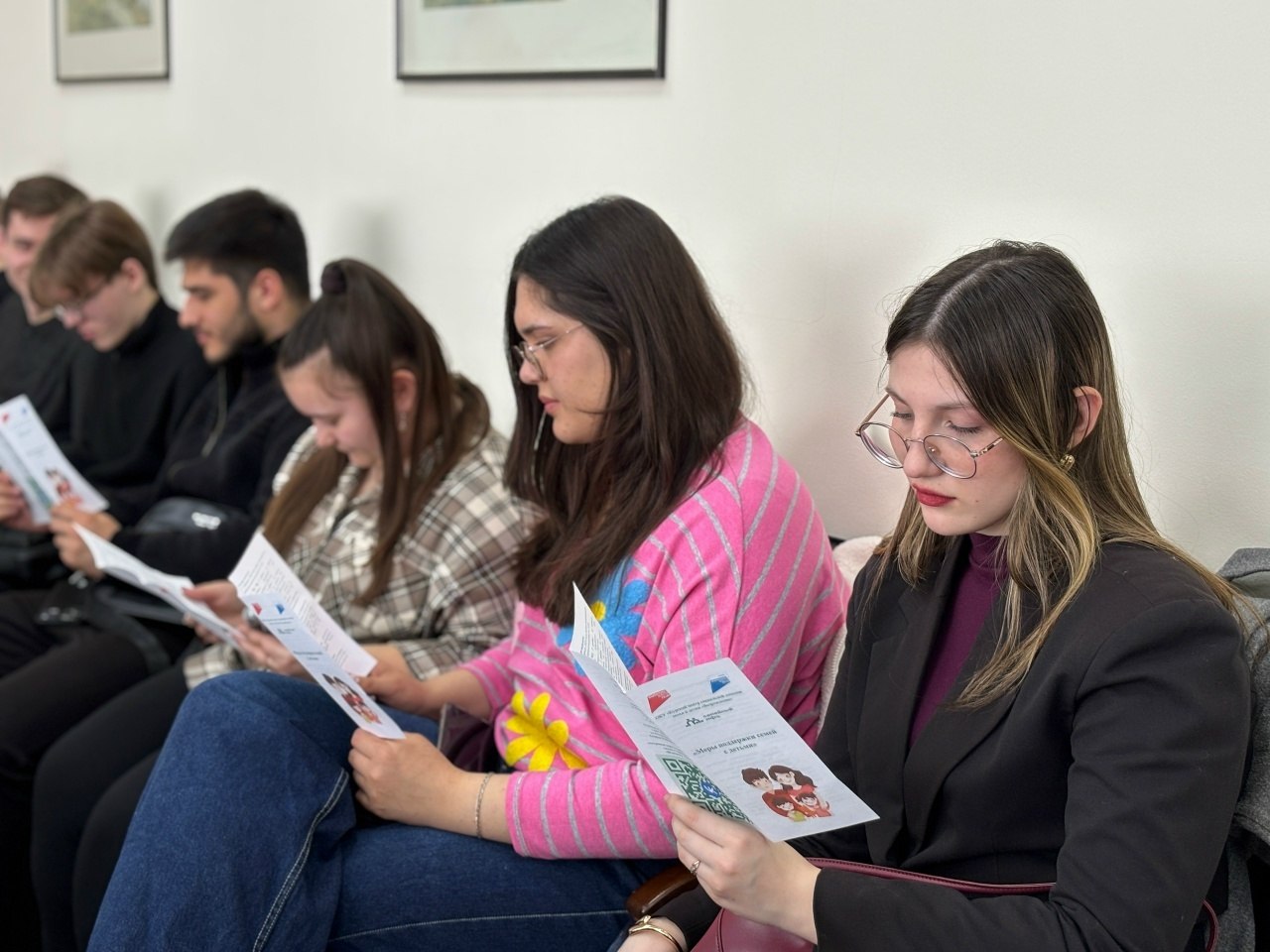 Сегодня отмечается Всероссийский День беременных! Этот праздник напоминает нам о самом трепетном и волшебном периоде в жизни каждой женщины — времени ожидания новой жизни Сегодня отмечается Всероссийский День беременных! Этот праздник напоминает нам о самом трепетном и волшебном периоде в жизни каждой женщины — времени ожидания новой жизни