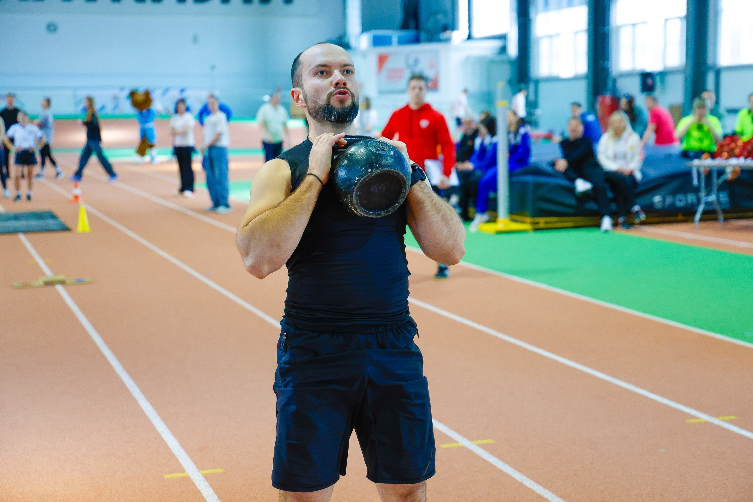 В курском легкоатлетическом манеже торжественно стартовала Спартакиада муниципальных образований и городских округов Курской области 2026 года В курском легкоатлетическом манеже торжественно стартовала Спартакиада муниципальных образований и городских округов Курской области 2026 года
