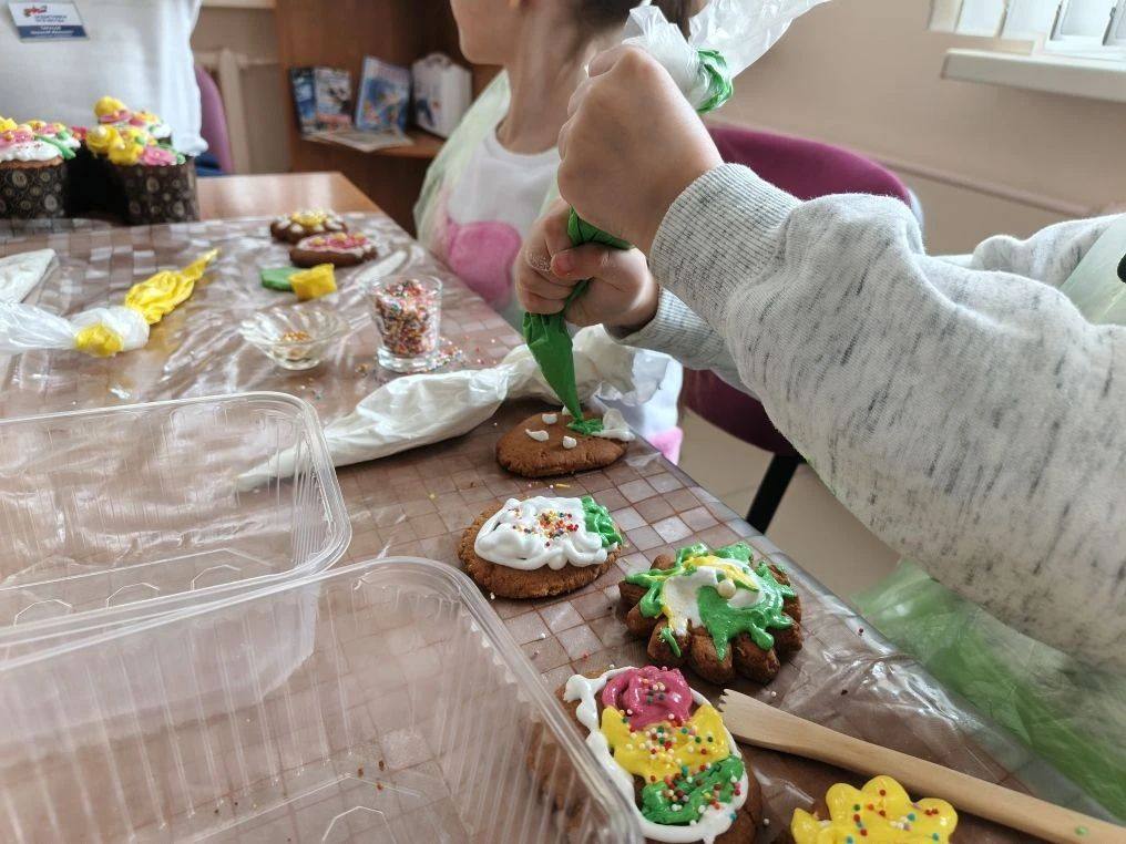 Куличи, пряничные букеты — и море радости! Мастер класс в Обоянском районе Куличи, пряничные букеты — и море радости! Мастер класс в Обоянском районе