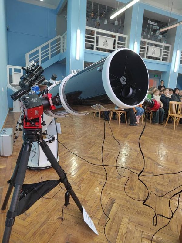 12 ������, � ���� ������������, � ������ ��������� �������� ���������� (12+)