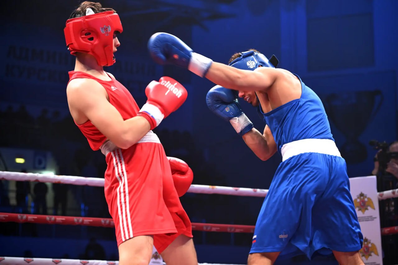 В Курске стартовал чемпионат ЦФО по боксу «Кубок юбилея Росгвардии» В Курске стартовал чемпионат ЦФО по боксу «Кубок юбилея Росгвардии»