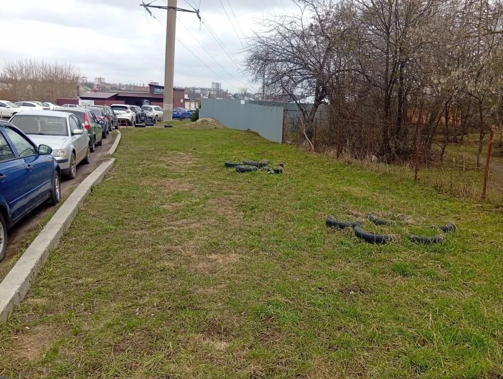 Инспекция ЖКХ Курска очистила территорию от дома №27 по 3-му Моковскому переулку вдоль больницы Семашко Инспекция ЖКХ Курска очистила территорию от дома №27 по 3-му Моковскому переулку вдоль больницы Семашко