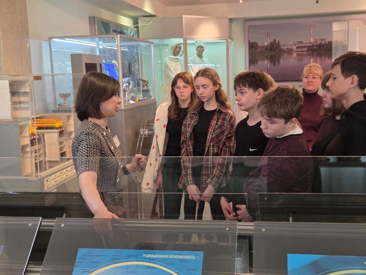 Школьники познакомились с мирным атомом Школьники познакомились с мирным атомом