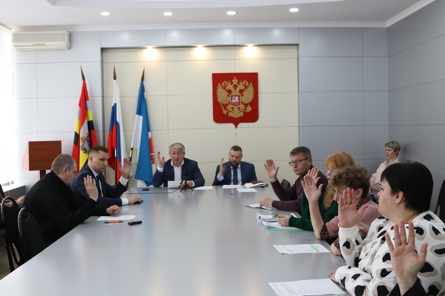 На очередном заседании общественной комиссии города, в соответствии с Порядком разработки, обсуждения с заинтересованными лицами и утверждения дизайн-проектов благоустройства дворовых территорий, комиссией был рассмотрен и... На очередном заседании общественной комиссии города, в соответствии с Порядком разработки, обсуждения с заинтересованными лицами и утверждения дизайн-проектов благоустройства дворовых территорий, комиссией был рассмотрен и...