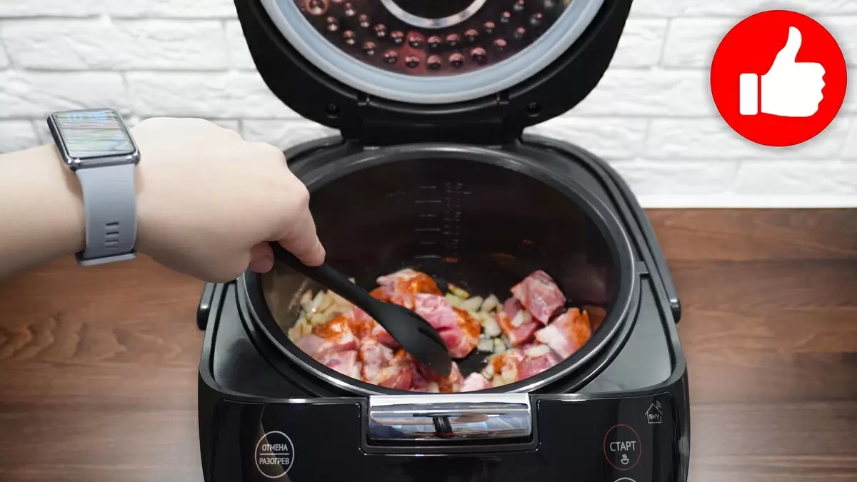 Тушеная капуста со свининой: быстро и вкусно в мультиварке