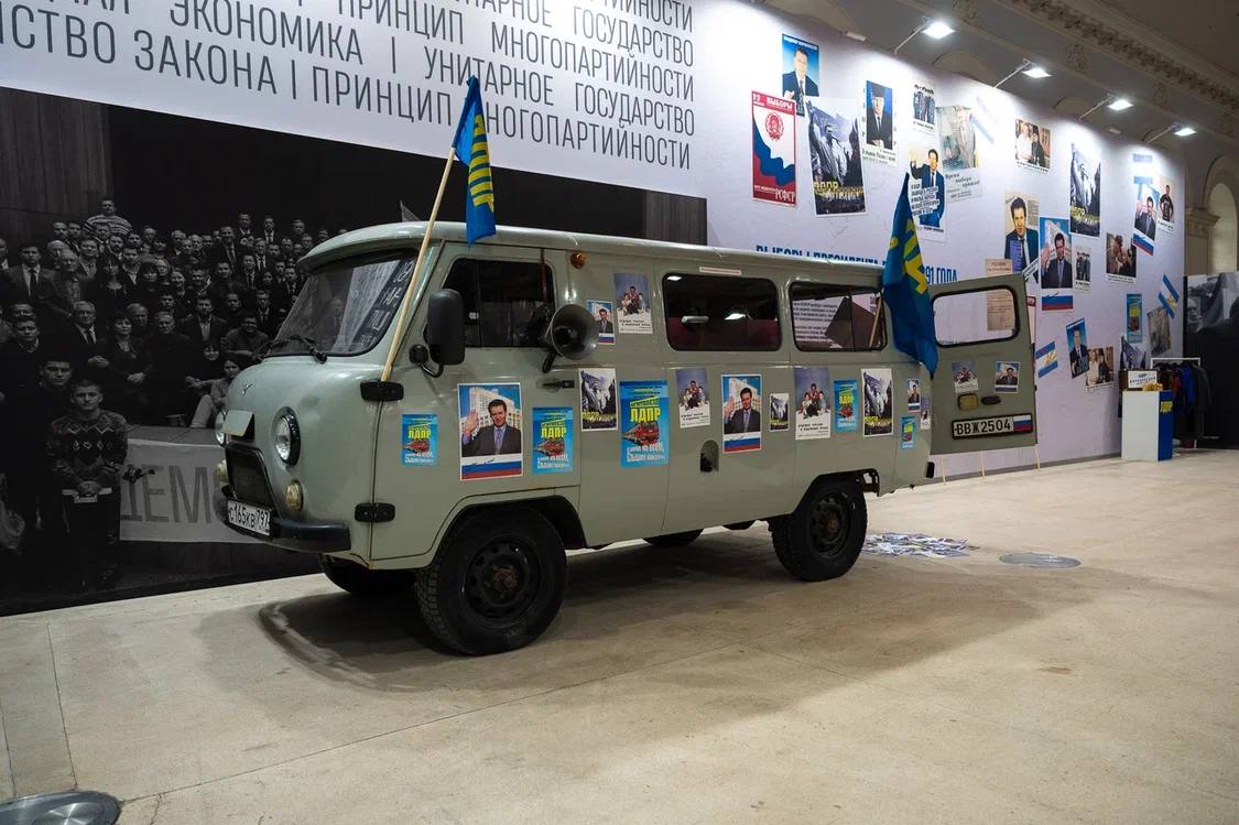 Вы знаете Жириновского? А теперь познакомитесь с ним заново! Вы знаете Жириновского? А теперь познакомитесь с ним заново!