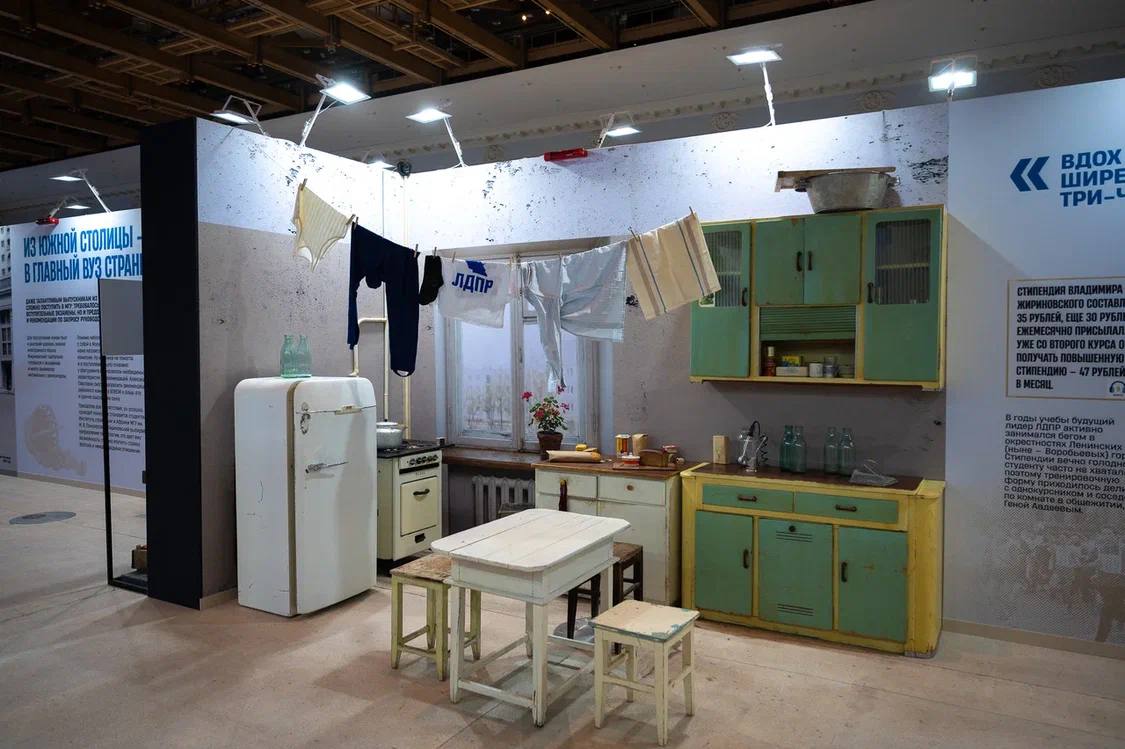 Вы знаете Жириновского? А теперь познакомитесь с ним заново! Вы знаете Жириновского? А теперь познакомитесь с ним заново!