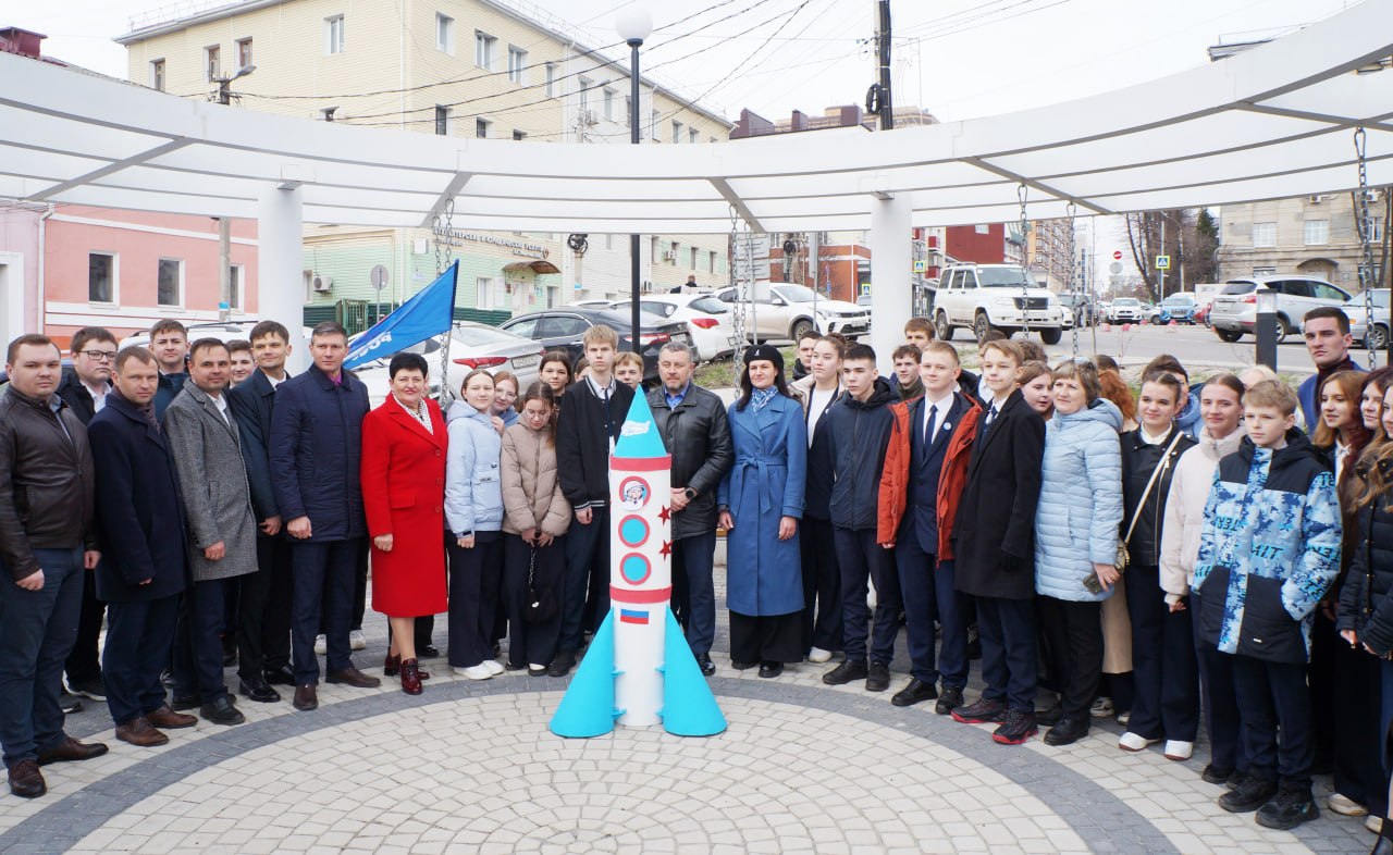 Ольга Германова: 65 лет назад советский гражданин Юрий Гагарин проложил миру дорогу к неизведанным и прежде пугающим просторам Вселенной! Ольга Германова: 65 лет назад советский гражданин Юрий Гагарин проложил миру дорогу к неизведанным и прежде пугающим просторам Вселенной!