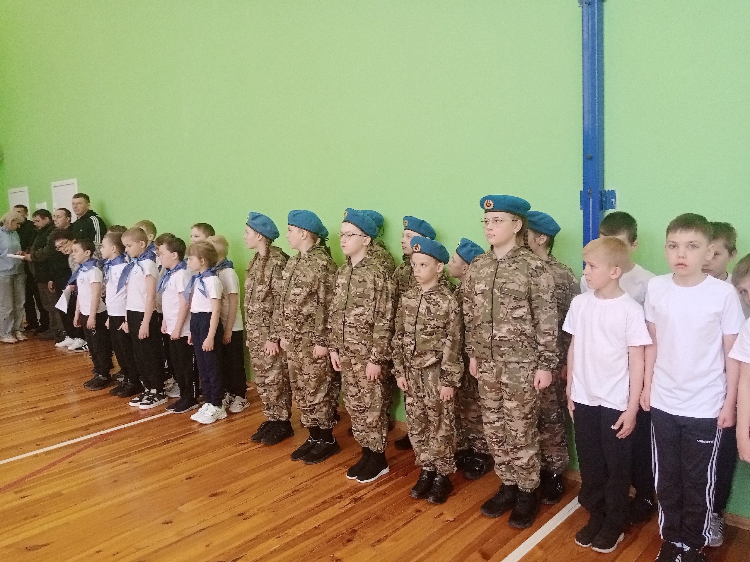 На базе МКОУ "Большежировская СОШ" Фатежского района прошел захватывающий муниципальный этап военно-патриотической игры "Зарница 2.0" среди младшей возрастной категории На базе МКОУ "Большежировская СОШ" Фатежского района прошел захватывающий муниципальный этап военно-патриотической игры "Зарница 2.0" среди младшей возрастной категории