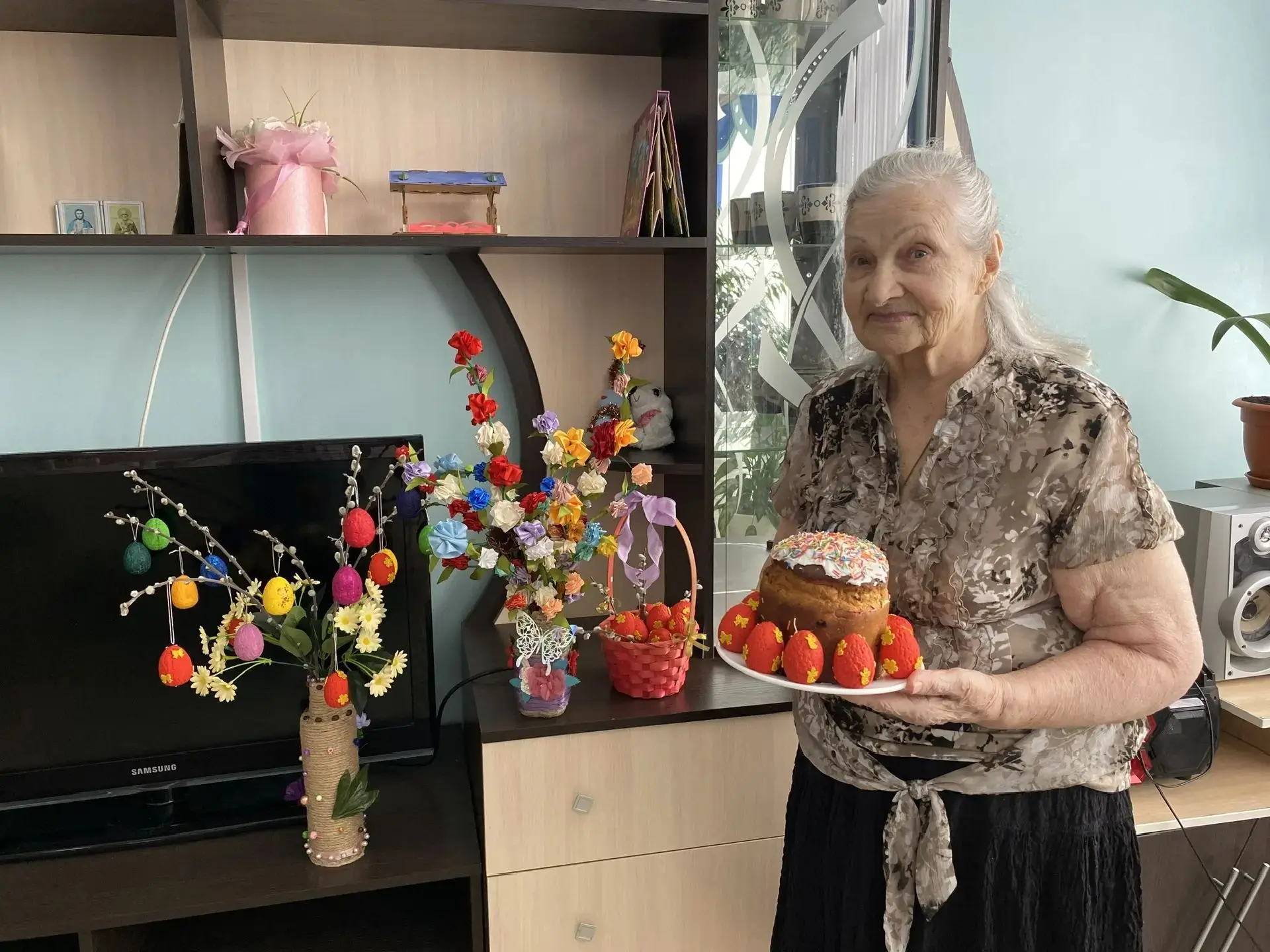 В Щигровском доме социального обслуживания отметили Светлое Христово Воскресение В Щигровском доме социального обслуживания отметили Светлое Христово Воскресение