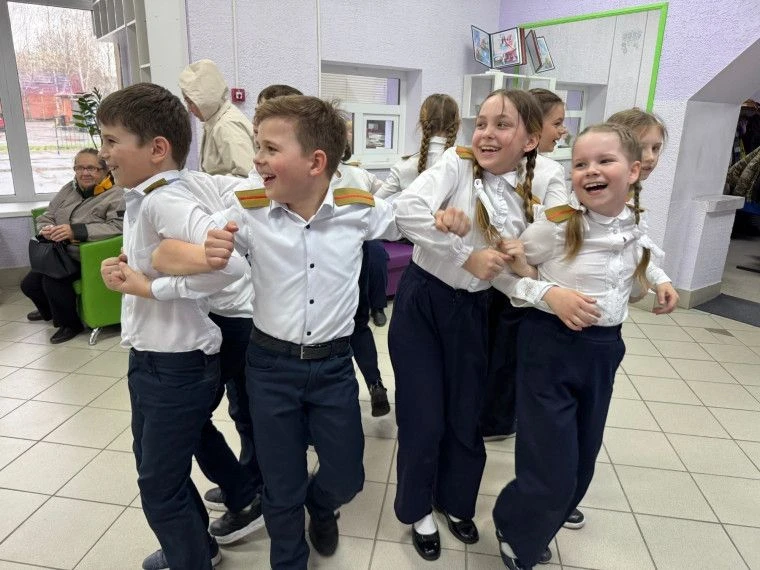 В молодежном центре «Комсомолец» состоялась военно-патриотическая игра «Зарница 2.0» для младшей возрастной категории В молодежном центре «Комсомолец» состоялась военно-патриотическая игра «Зарница 2.0» для младшей возрастной категории