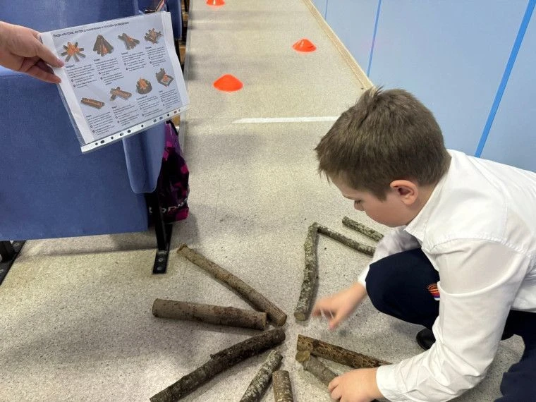 В молодежном центре «Комсомолец» состоялась военно-патриотическая игра «Зарница 2.0» для младшей возрастной категории В молодежном центре «Комсомолец» состоялась военно-патриотическая игра «Зарница 2.0» для младшей возрастной категории