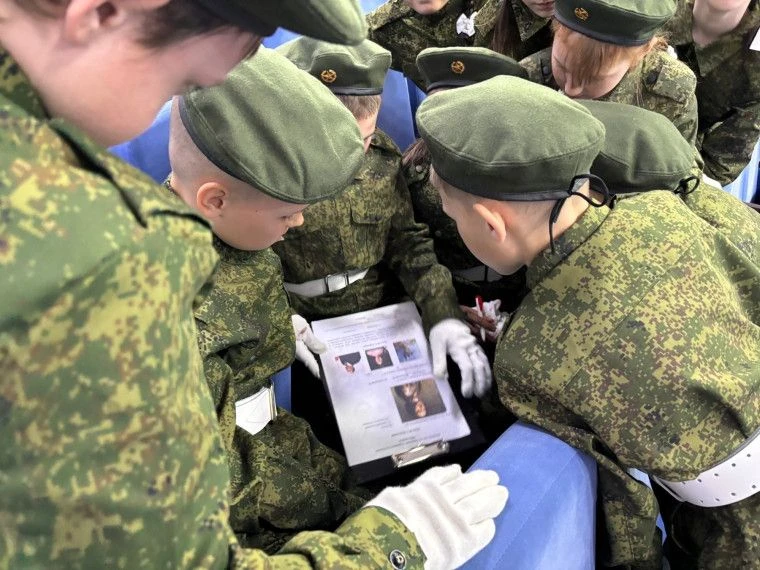 В молодежном центре «Комсомолец» состоялась военно-патриотическая игра «Зарница 2.0» для младшей возрастной категории