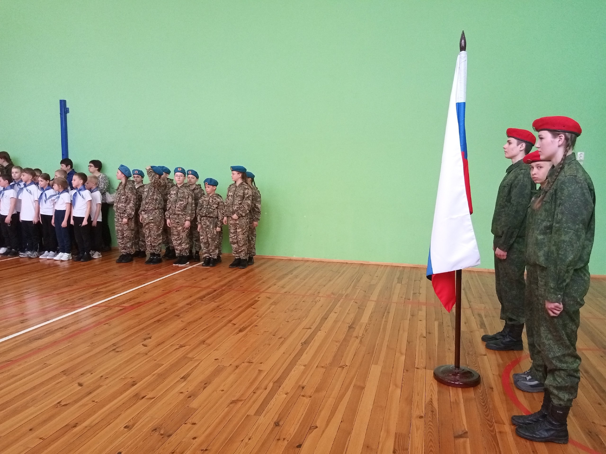 На базе МКОУ "Большежировская СОШ" Фатежского района прошел захватывающий муниципальный этап военно-патриотической игры "Зарница 2.0" среди младшей возрастной категории