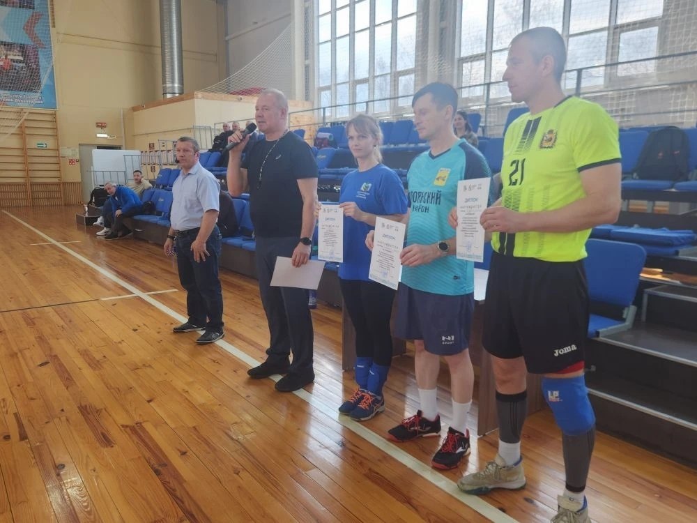 В п. Пристень состоялись спортивные состязания в рамках Спартакиады участников образовательных отношений, объединившие педагогов и родителей В п. Пристень состоялись спортивные состязания в рамках Спартакиады участников образовательных отношений, объединившие педагогов и родителей