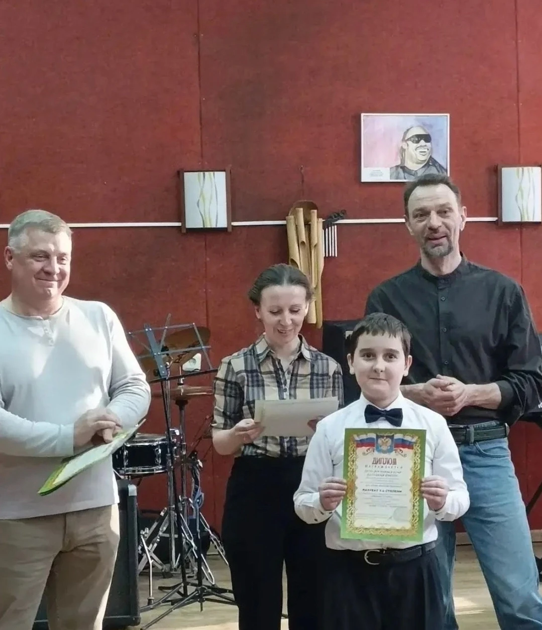 #знайнаших. Ученик Косиновской школы Курского района Виктор Калуцкий блестяще выступил на конкурсе авторской и бардовской песни «Звонкая струна»! Конкурс проходил во Дворце пионеров и школьников Курска и был посвящён 40-му...