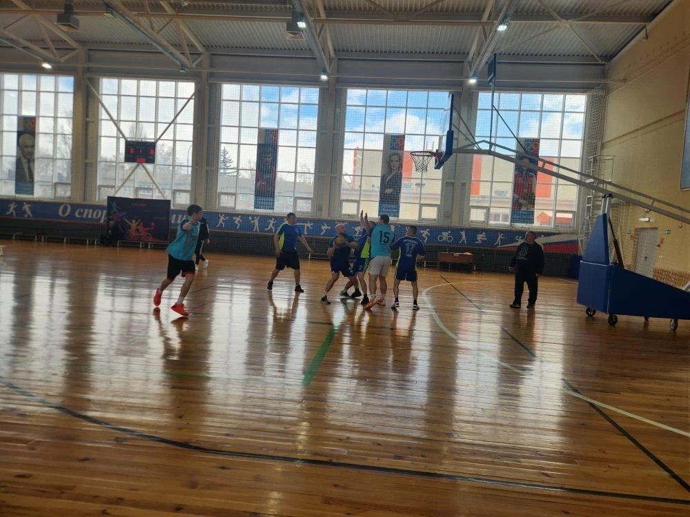 В п. Пристень состоялись спортивные состязания в рамках Спартакиады участников образовательных отношений, объединившие педагогов и родителей В п. Пристень состоялись спортивные состязания в рамках Спартакиады участников образовательных отношений, объединившие педагогов и родителей