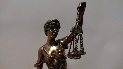 В Курске вынесено более 100 судебных приказов о взыскании долгов за коммуналку