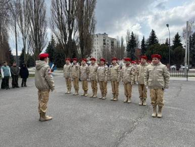 На прошлой неделе прошёл долгожданный муниципальный этап военно-патриотической игры «Зарница 2.0». Битва объединила два поколения: среднюю и старшую возрастные категории